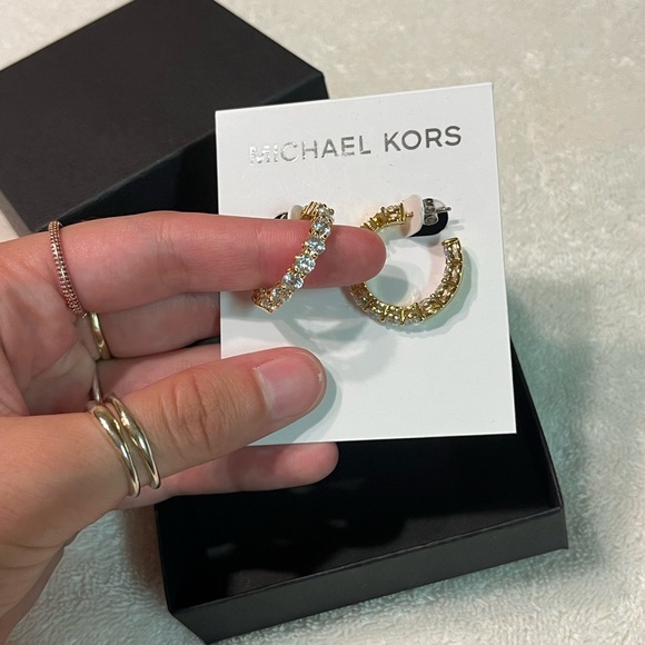 NEW Michael Kors Hoop Earrings. Gold tone. Crystals. Box included - Picture 4 of 13